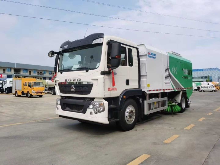 重汽豪沃TX洗掃車